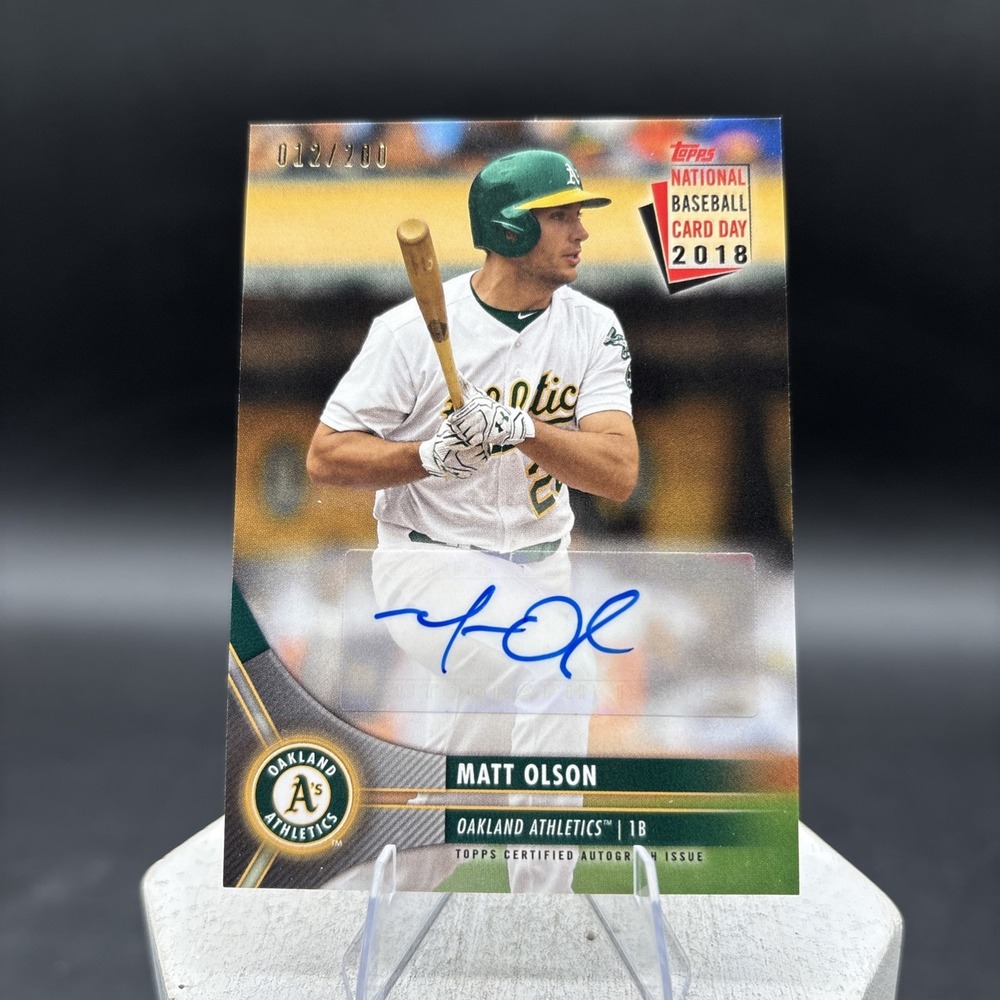 Topps 2018 National Baseball Card Day Matt Olson Auto #AU-MO /200